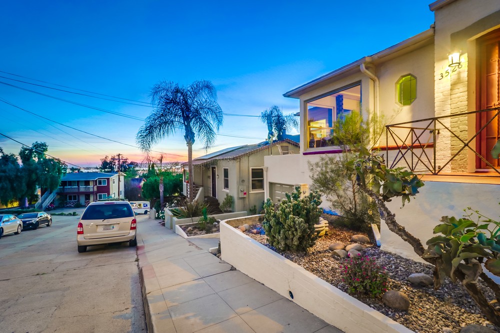 Virtual tour photo 11 of 104 for 3526 Crowell St