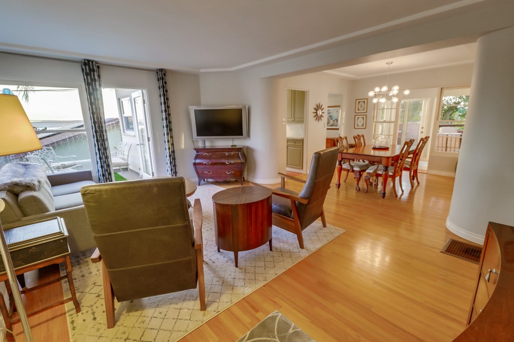 Virtual tour photo 41 of 104 for 3526 Crowell St