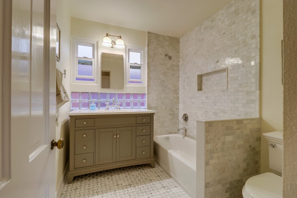 Virtual tour photo 74 of 104 for 3526 Crowell St