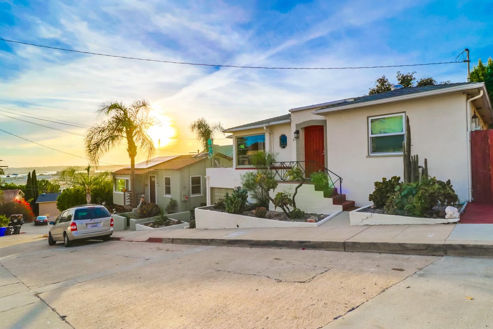 Virtual tour photo 81 of 104 for 3526 Crowell St