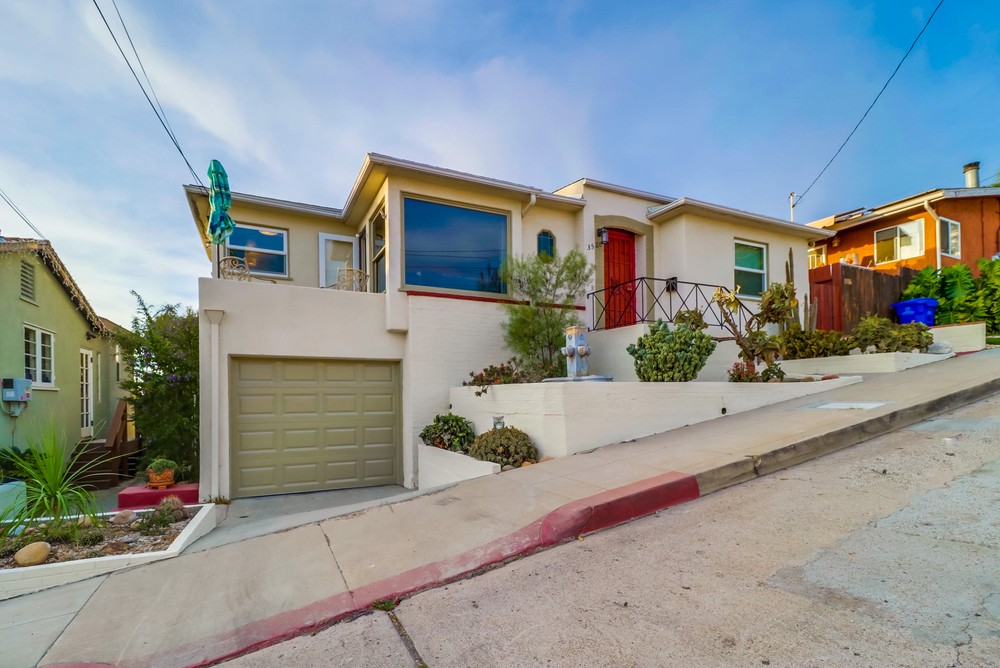 Virtual tour photo 82 of 104 for 3526 Crowell St