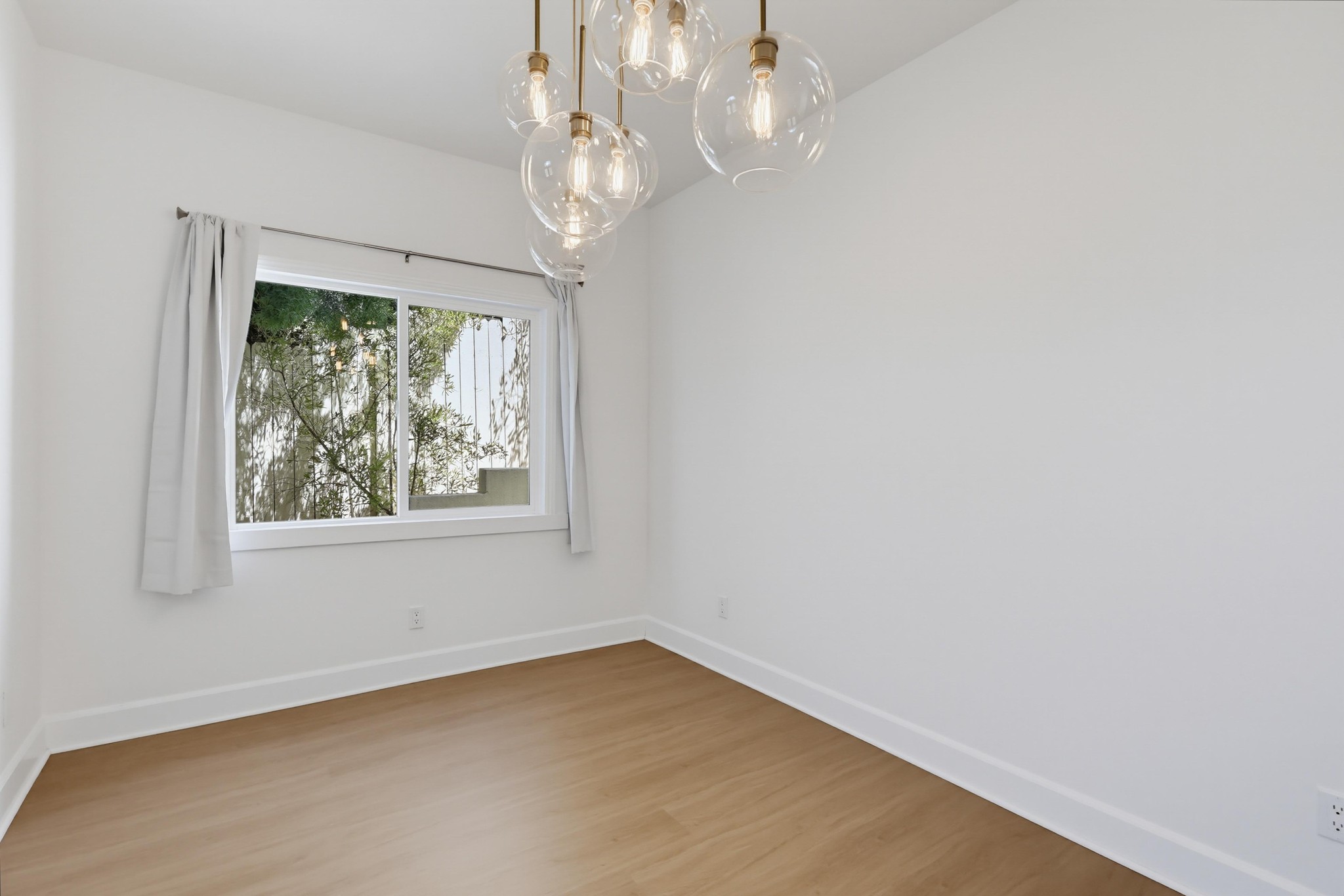 Virtual tour photo 14 of 97 for 3528 Mesquite Dr