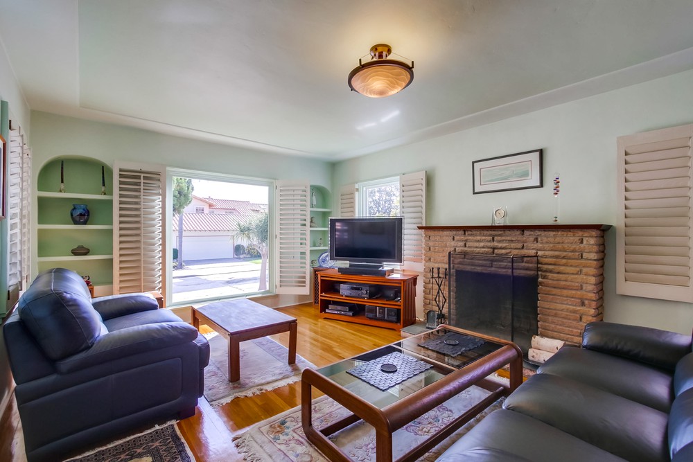 Virtual tour photo 8 of 46 for 3528 Yosemite St