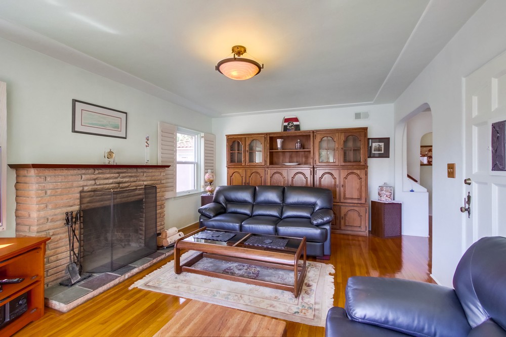 Virtual tour photo 10 of 46 for 3528 Yosemite St