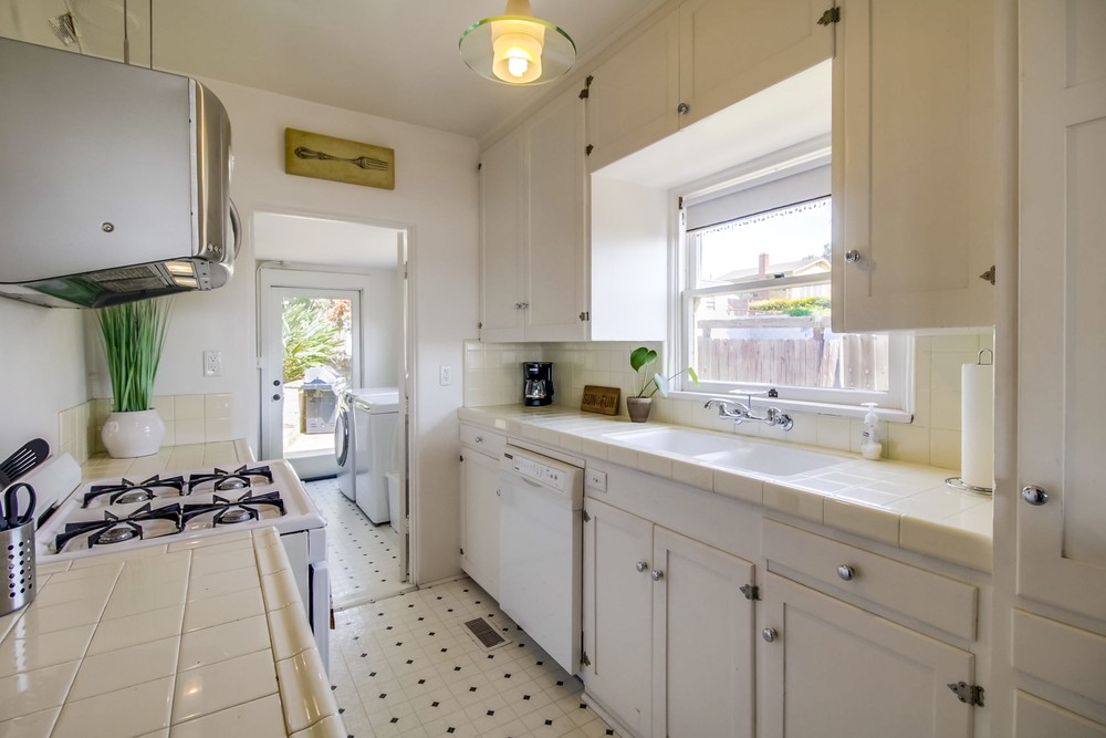 Virtual tour photo 21 of 64 for Ocean and Sunset Views in the Heart of San Diego