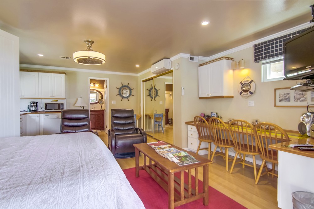 Virtual tour photo 11 of 53 for 3530 Ethan Allen Ave