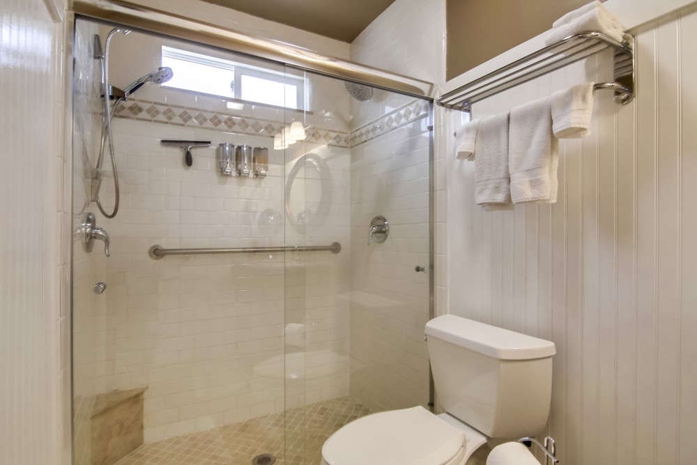 Virtual tour photo 25 of 53 for 3530 Ethan Allen Ave