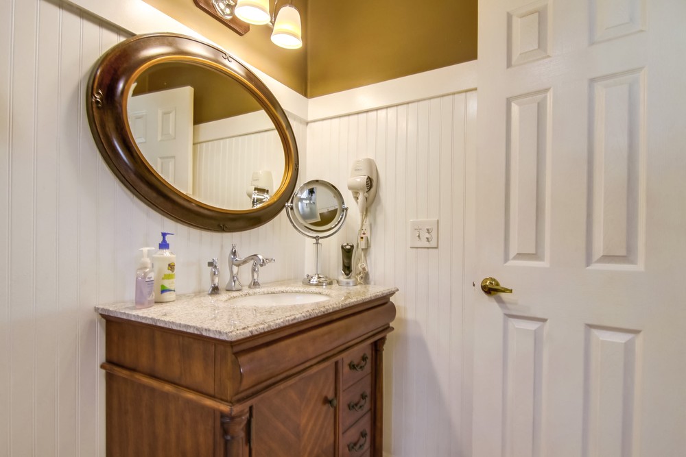 Virtual tour photo 26 of 53 for 3530 Ethan Allen Ave