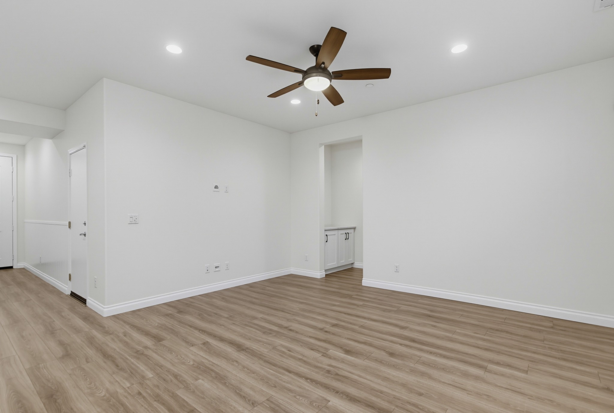 Virtual tour photo 15 of 65 for 35309 Kinsky Wy