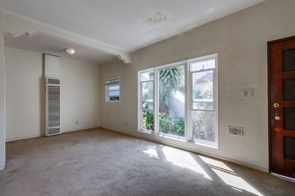 Virtual tour photo 5 of 43 for 3531 1st Ave