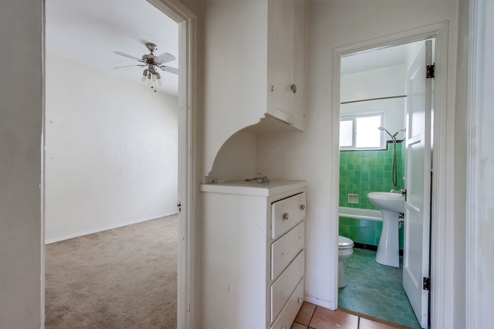 Virtual tour photo 12 of 43 for 3531 1st Ave