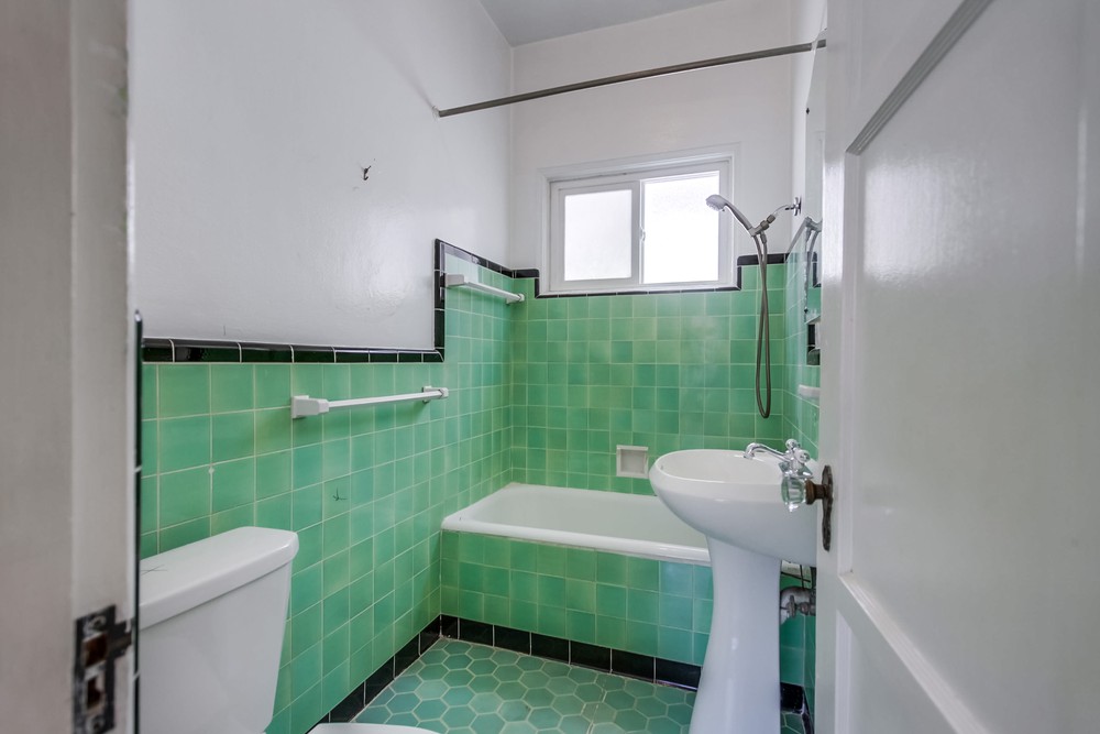 Virtual tour photo 16 of 43 for 3531 1st Ave