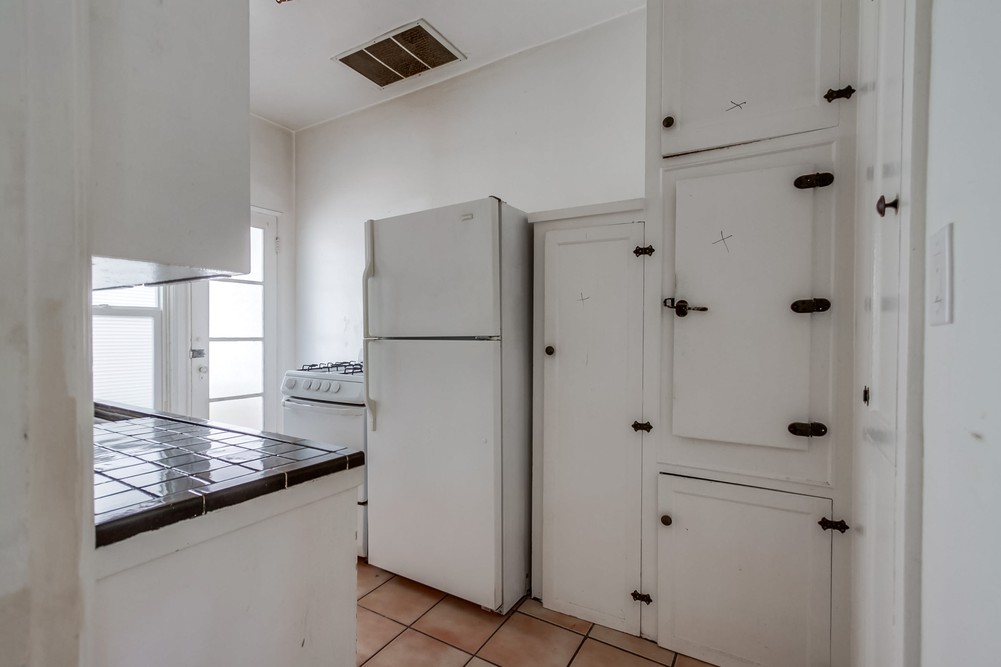 Virtual tour photo 19 of 43 for 3531 1st Ave