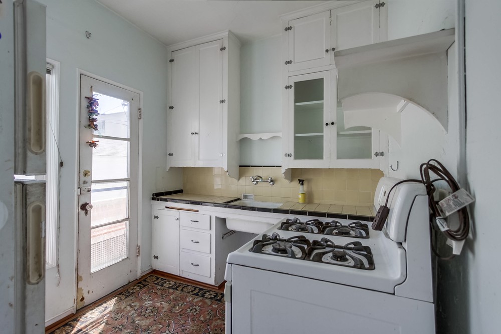 Virtual tour photo 32 of 43 for 3531 1st Ave