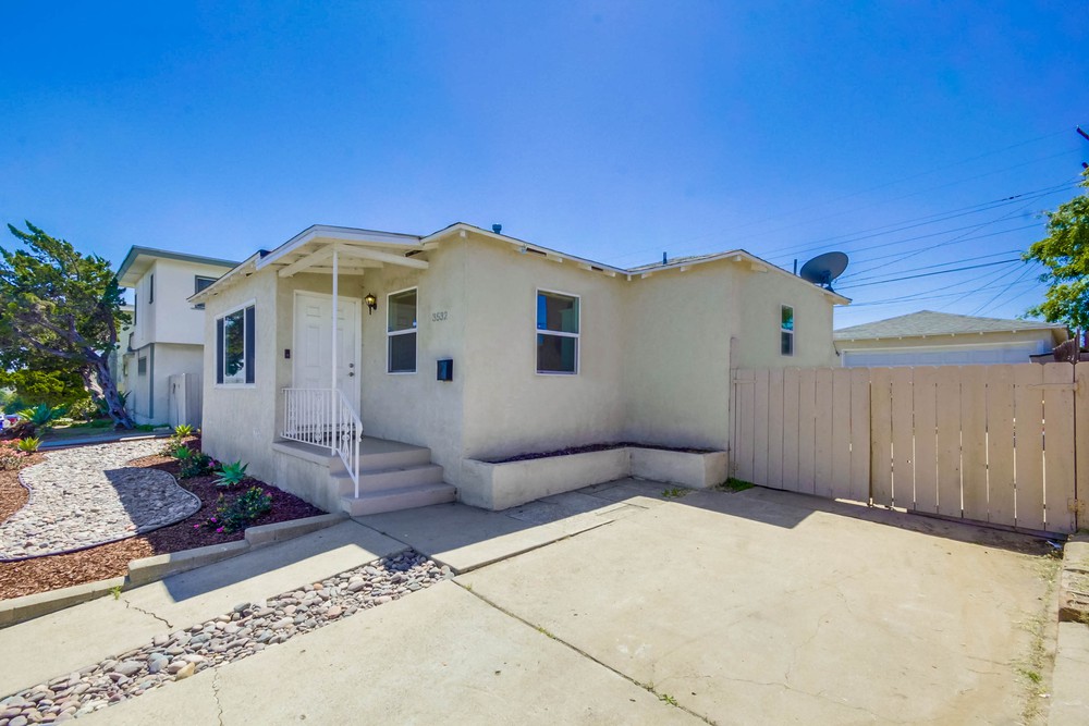 Virtual tour photo 5 of 42 for 3532 College Ave