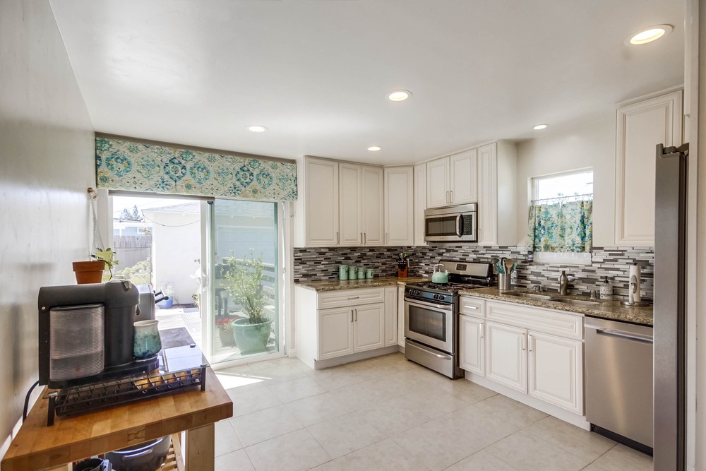 Virtual tour photo 13 of 42 for 3532 College Ave