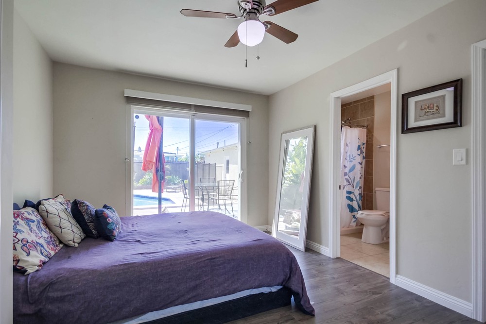 Virtual tour photo 21 of 42 for 3532 College Ave