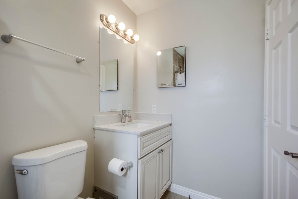 Virtual tour photo 25 of 42 for 3532 College Ave