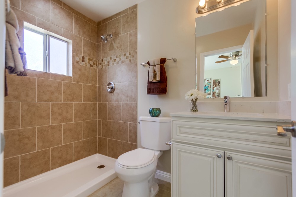 Virtual tour photo 22 of 35 for 3532 College Ave