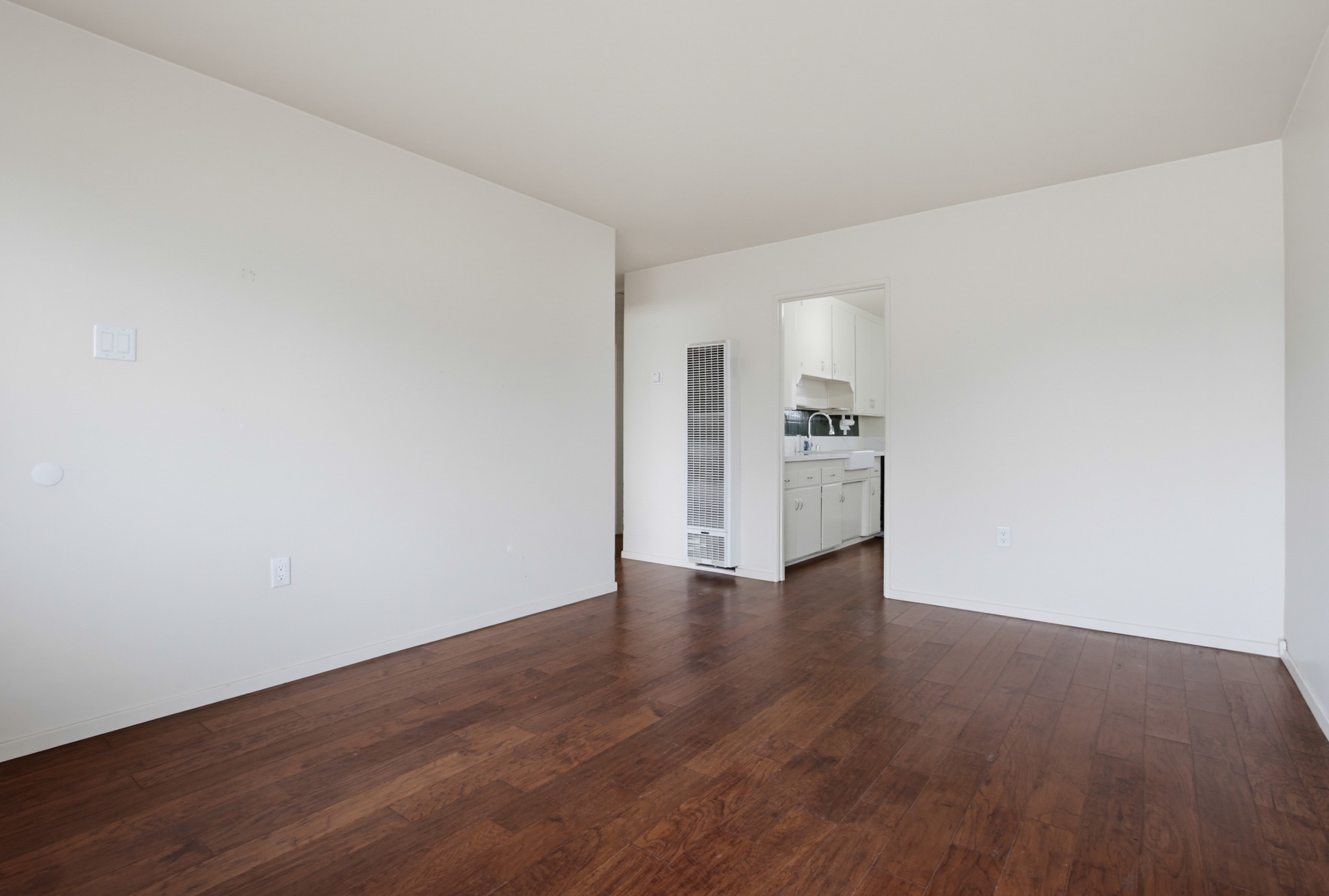 Virtual tour photo 7 of 33 for 3533 Clairemont Mesa Blvd