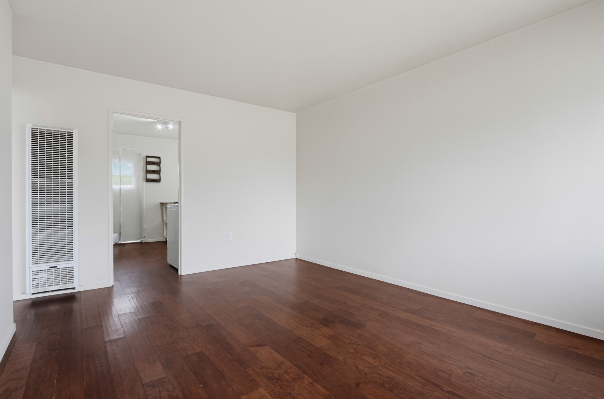 Virtual tour photo 8 of 33 for 3533 Clairemont Mesa Blvd