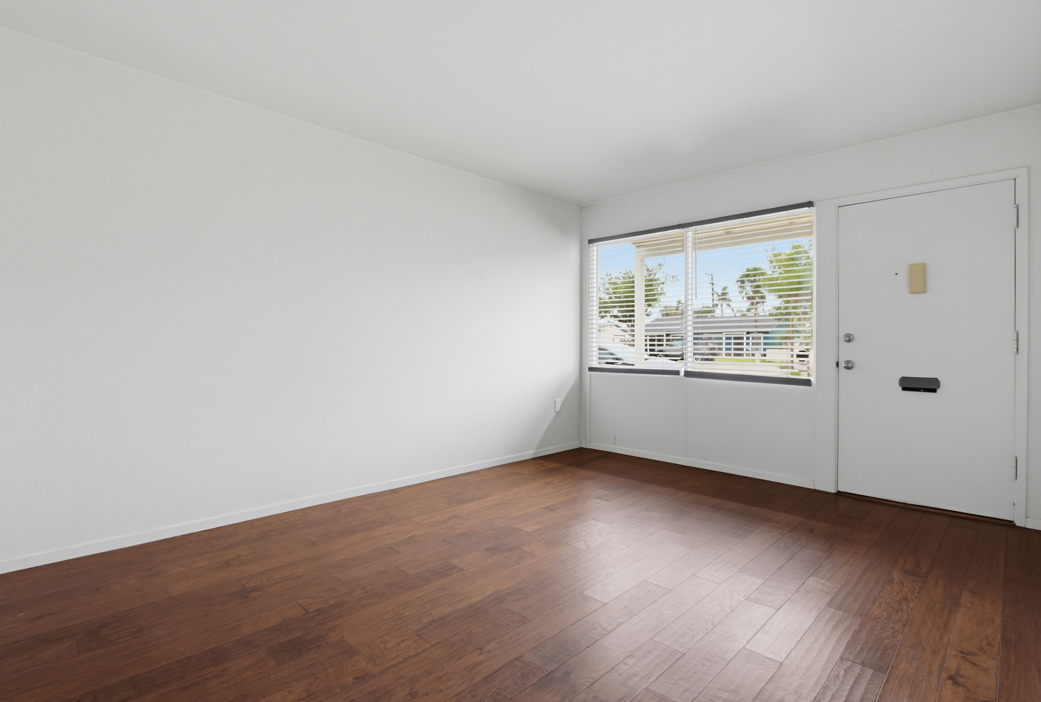 Virtual tour photo 9 of 33 for 3533 Clairemont Mesa Blvd