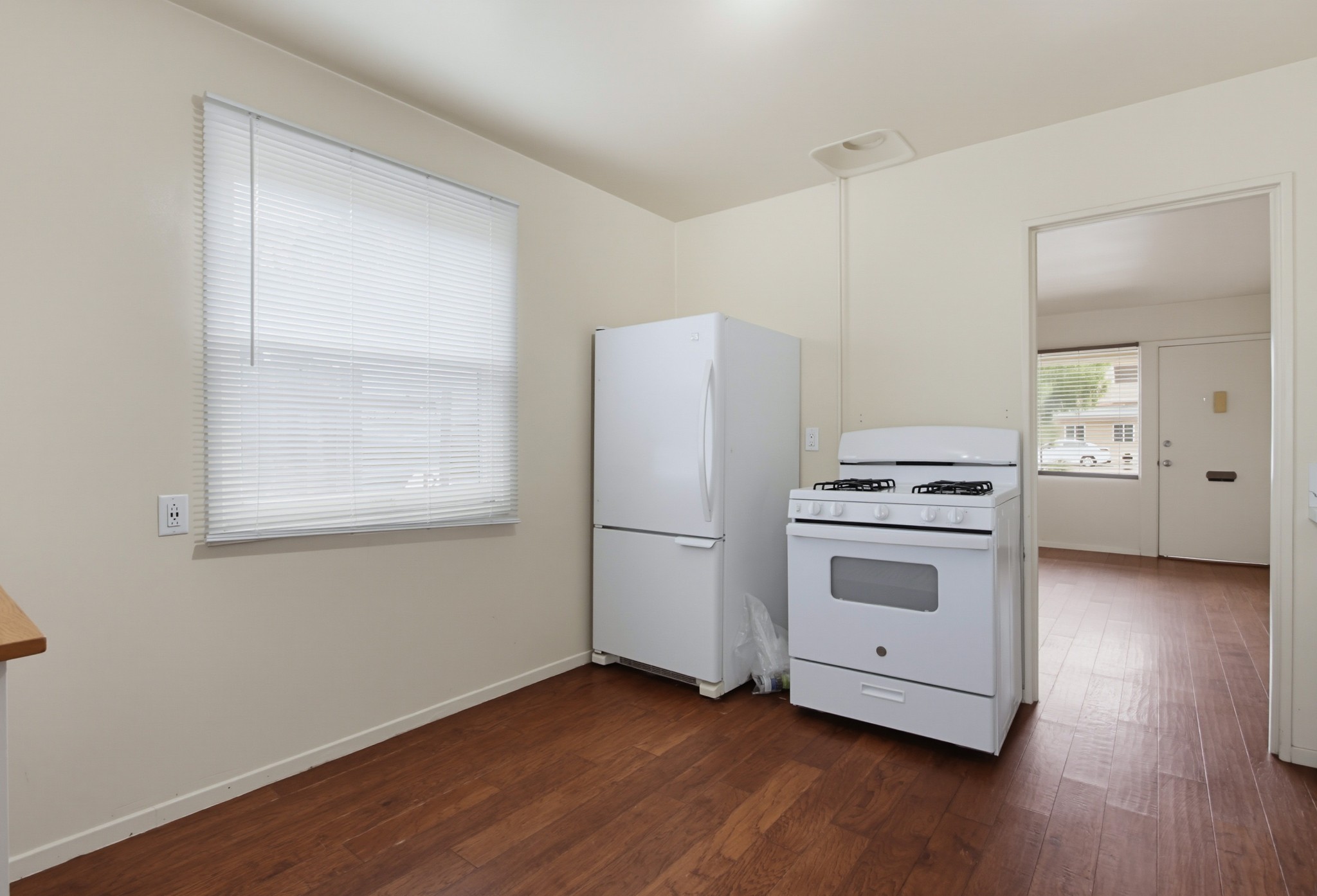 Virtual tour photo 13 of 33 for 3533 Clairemont Mesa Blvd