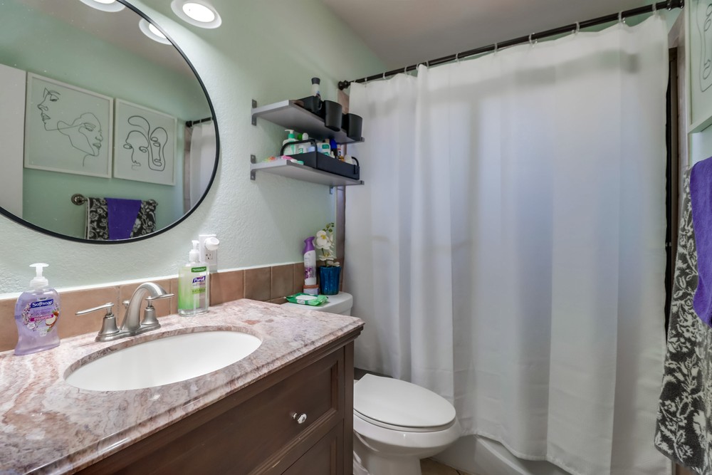 Virtual tour photo 24 of 31 for 3535 47th St