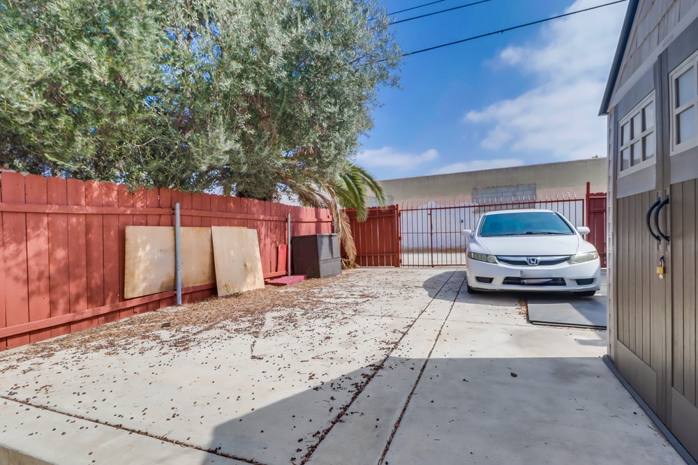 Virtual tour photo 27 of 31 for 3535 47th St