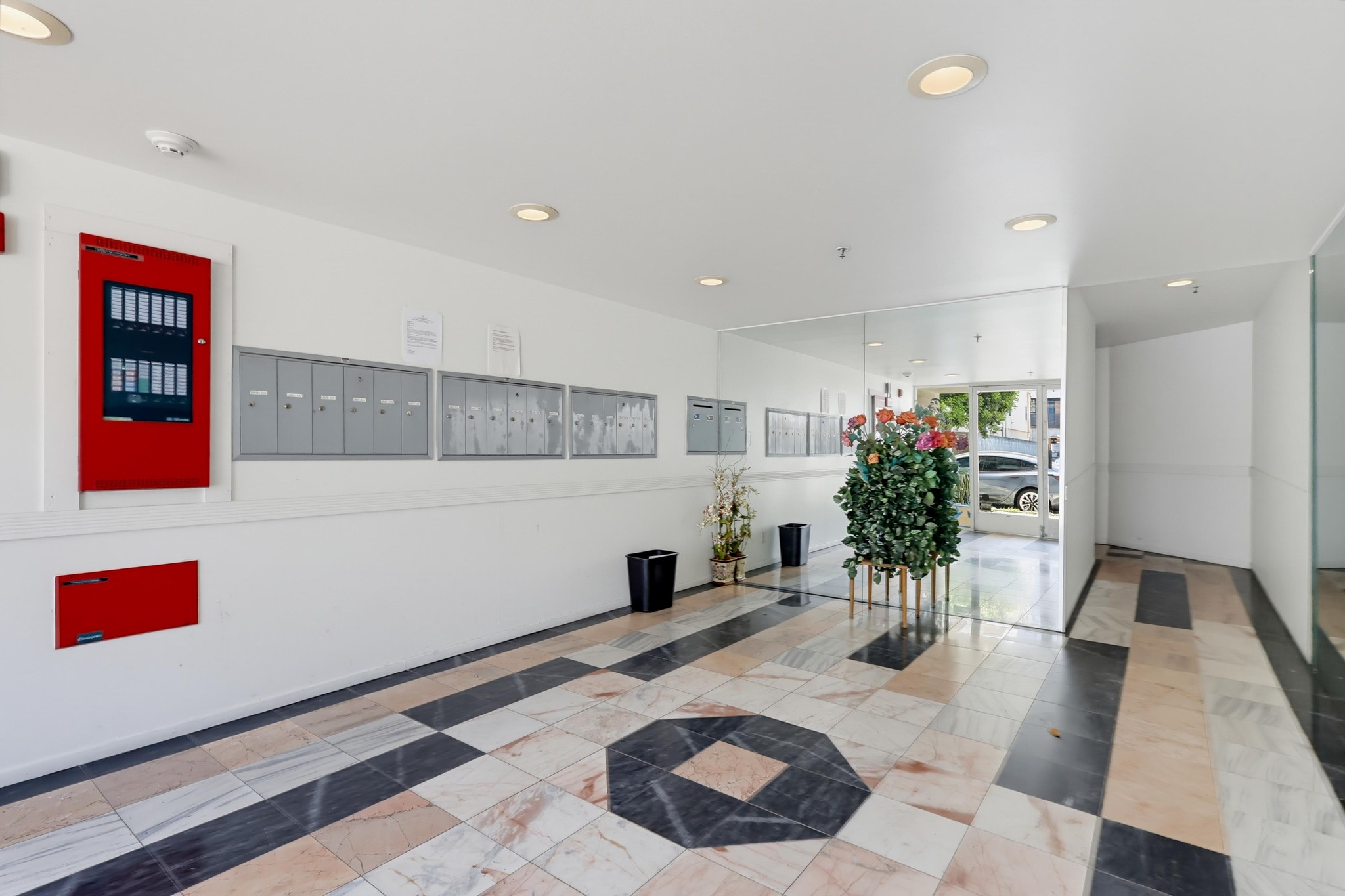 Virtual tour photo 6 of 61 for 3535 Dunn Dr
