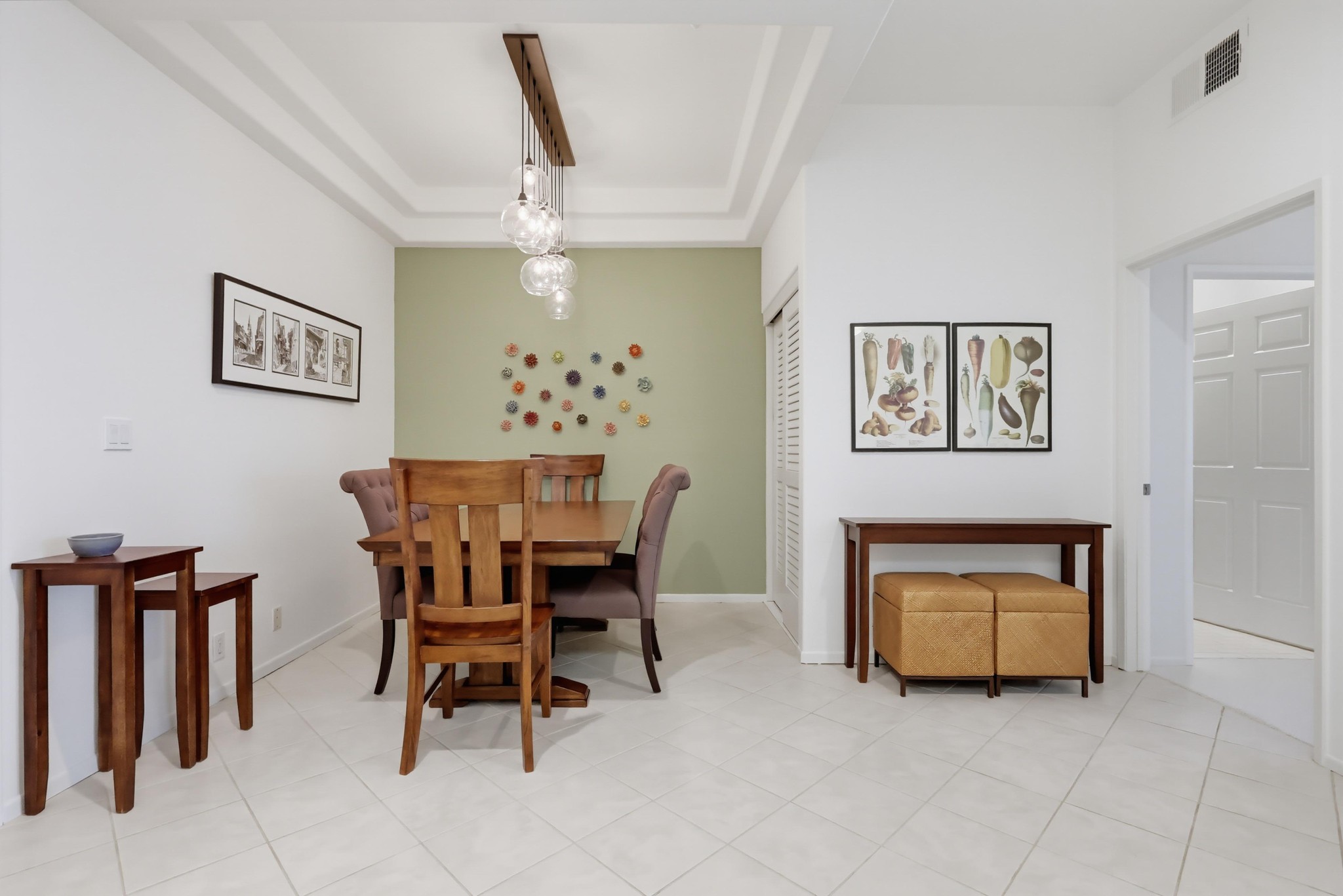 Virtual tour photo 16 of 61 for 3535 Dunn Dr