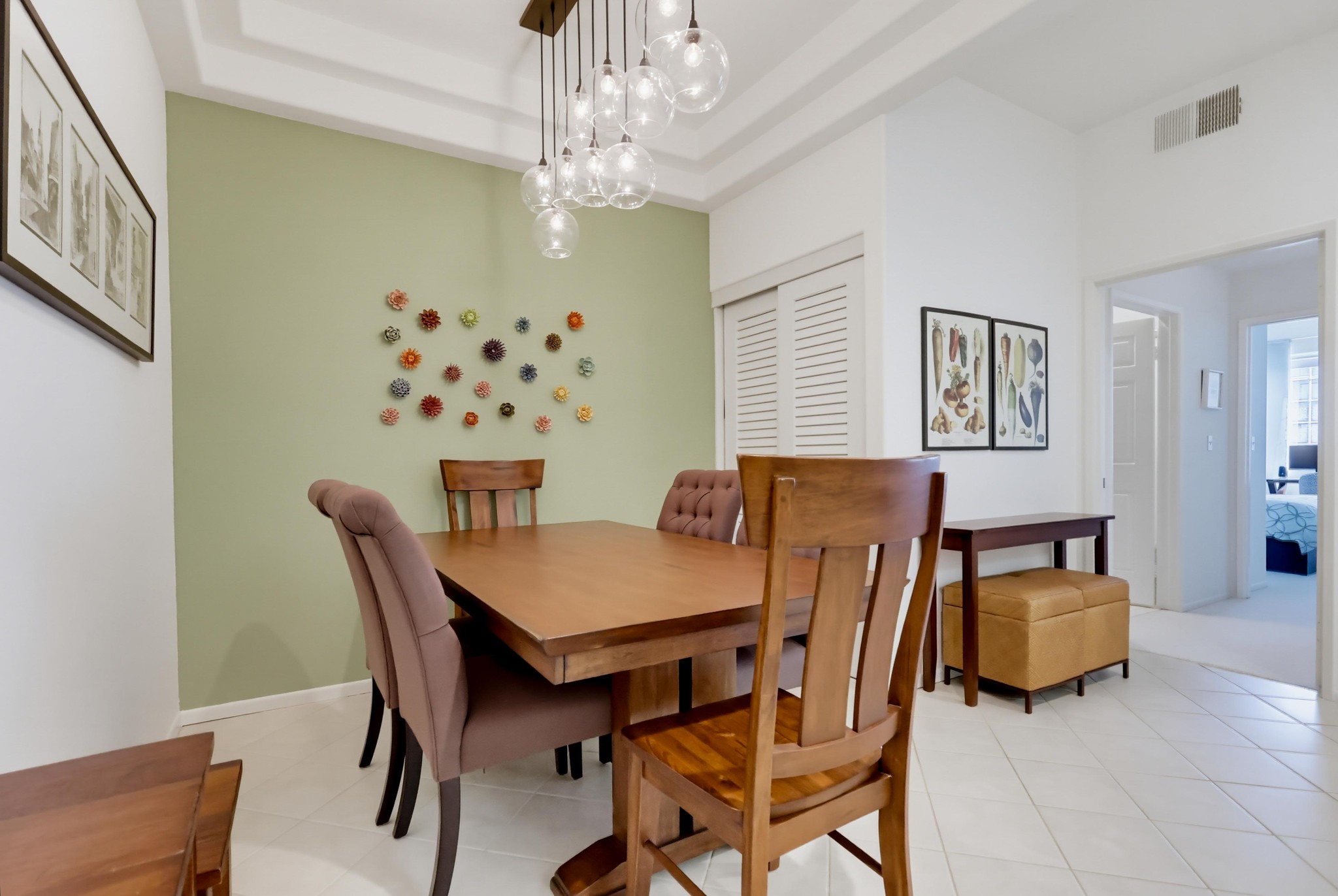 Virtual tour photo 17 of 61 for 3535 Dunn Dr
