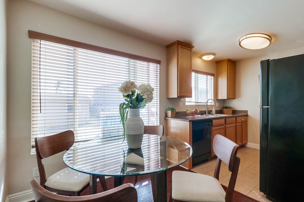 Virtual tour photo 18 of 42 for 3535 Madison Ave UNIT 113