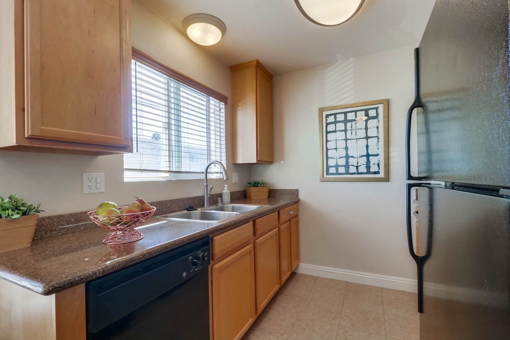 Virtual tour photo 20 of 42 for 3535 Madison Ave UNIT 113