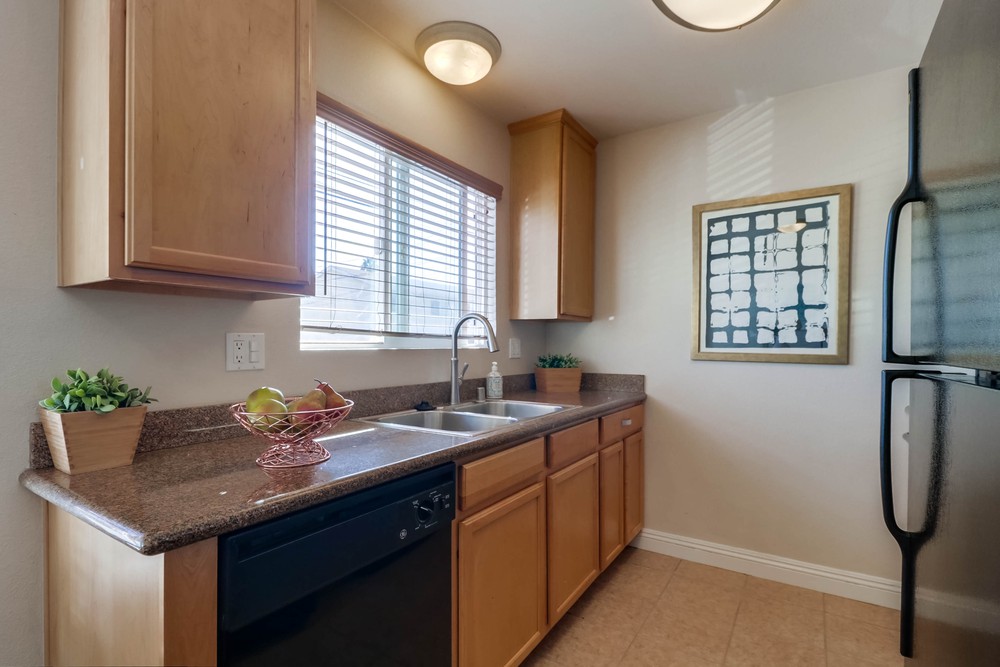Virtual tour photo 21 of 42 for 3535 Madison Ave UNIT 113
