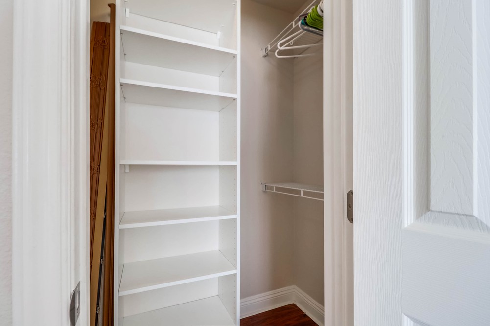 Virtual tour photo 29 of 42 for 3535 Madison Ave UNIT 113