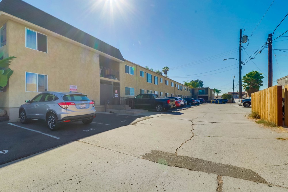 Virtual tour photo 43 of 42 for 3535 Madison Ave UNIT 113