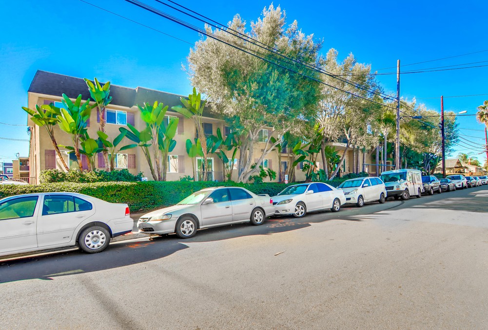 Virtual tour photo 3 of 41 for 3535 Madison Ave UNIT 123