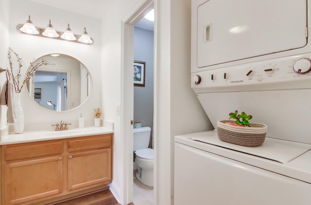 Virtual tour photo 34 of 41 for 3535 Madison Ave UNIT 123