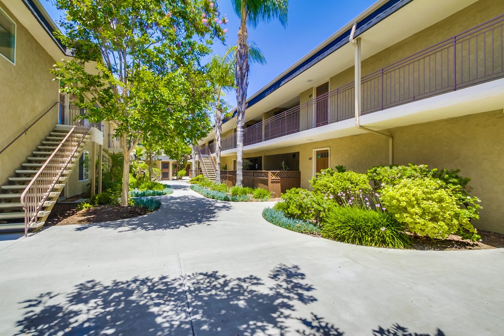 Virtual tour photo 5 of 35 for 3535 Madison Avenue #232