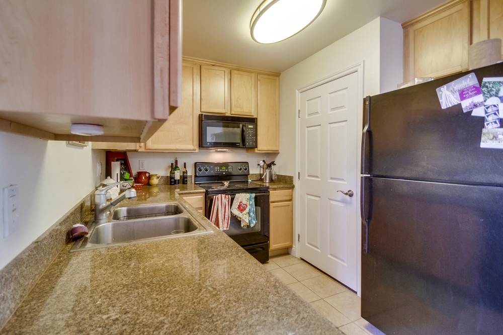 Virtual tour photo 16 of 35 for 3535 Madison Avenue #232