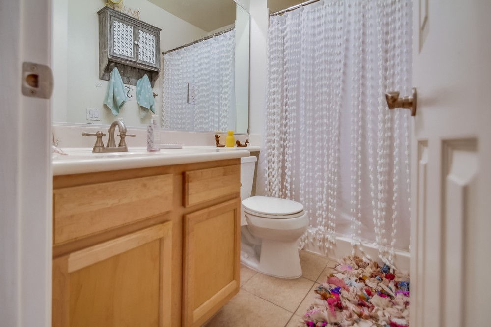 Virtual tour photo 27 of 35 for 3535 Madison Avenue #232
