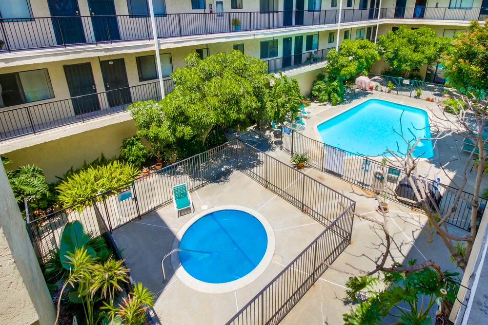 Virtual tour photo 7 of 24 for 3535 Monroe Ave #28