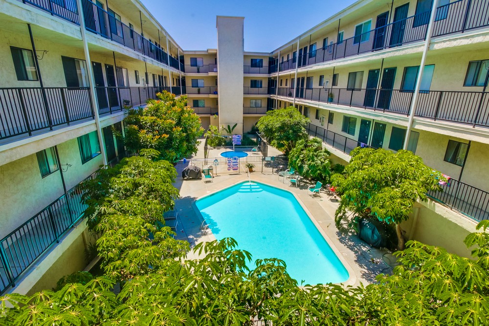 Virtual tour photo 8 of 24 for 3535 Monroe Ave #28