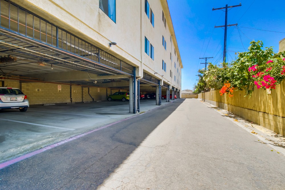Virtual tour photo 25 of 24 for 3535 Monroe Ave #28