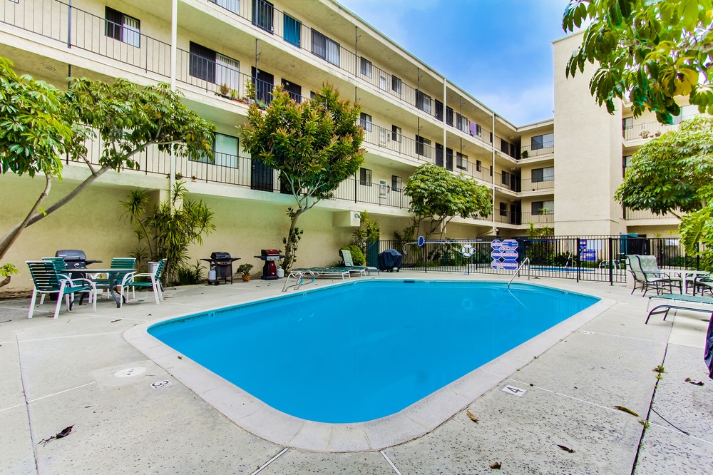 Virtual tour photo 18 of 23 for 3535 Monroe Avenue #46
