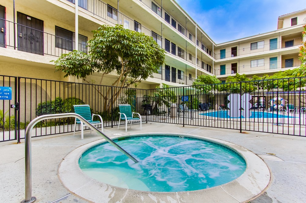 Virtual tour photo 19 of 23 for 3535 Monroe Avenue #46