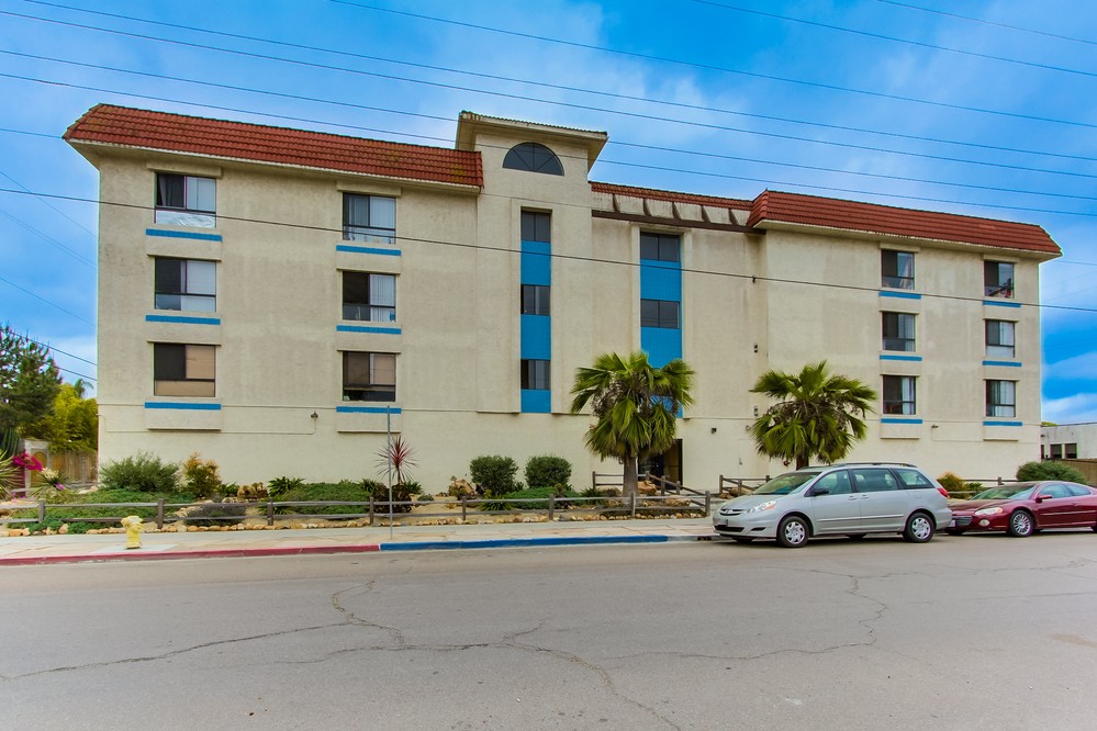 Virtual tour photo 22 of 23 for 3535 Monroe Avenue #46