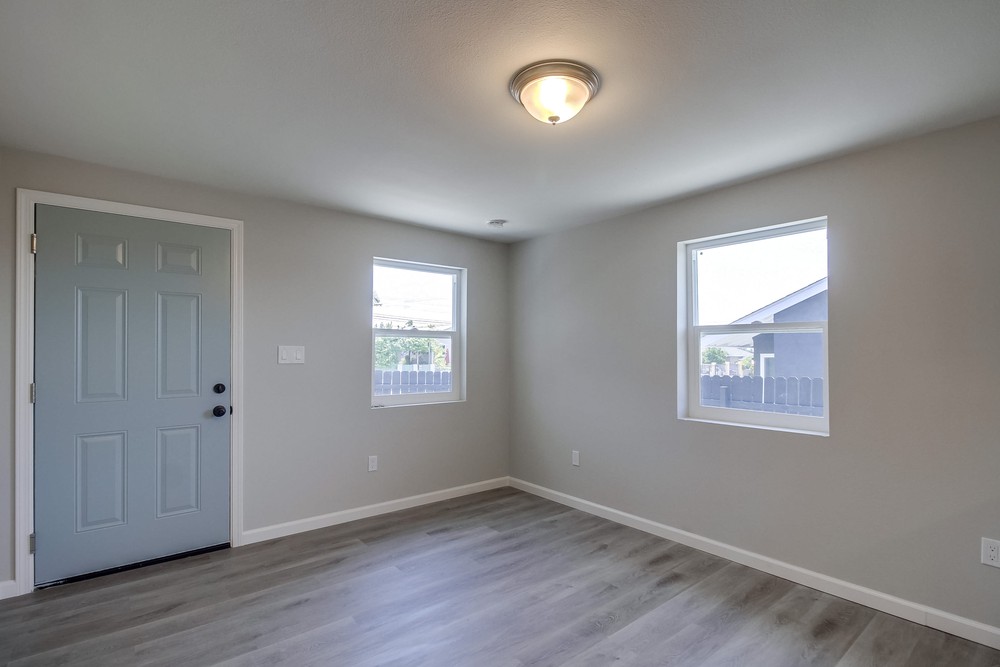 Virtual tour photo 15 of 56 for 3536 47th St