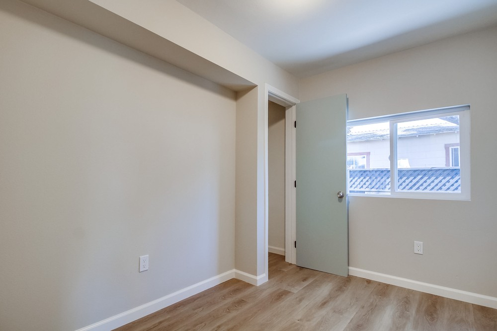 Virtual tour photo 24 of 56 for 3536 47th St